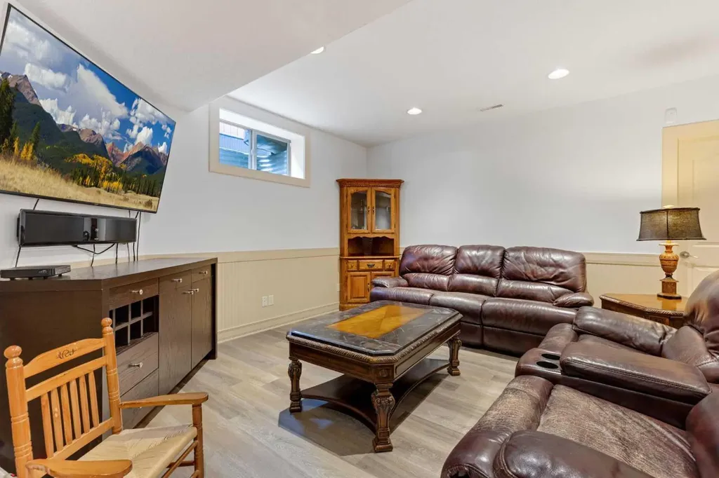 393 Banister Drive Okotoks AB T1S 1W2