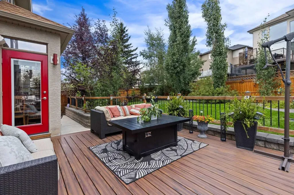 393 Banister Drive Okotoks AB T1S 1W2