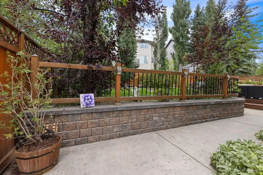 393 Banister Drive Okotoks AB T1S 1W2