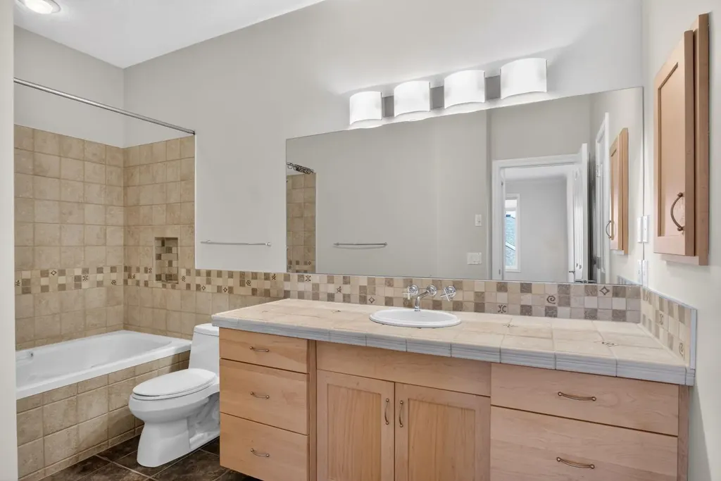 14 Discovery Woods Villas SW Calgary AB T2H5A6