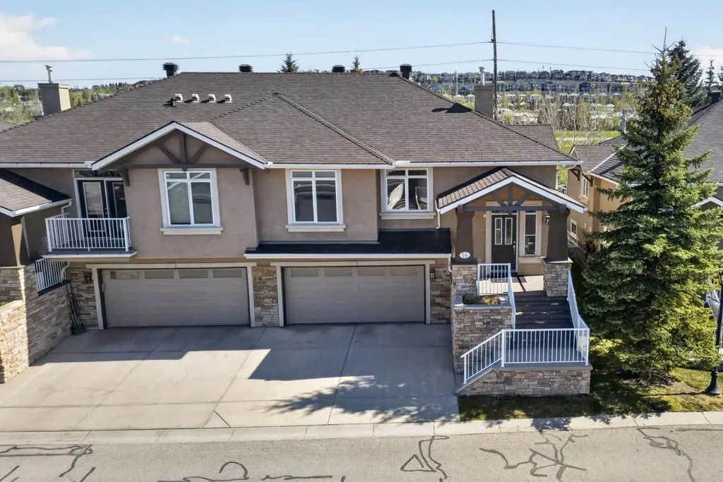 14 Discovery Woods Villas SW Calgary AB T2H5A6