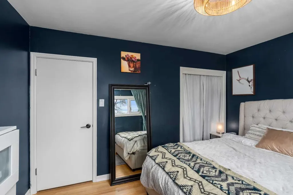 304 Blackthorn Road NW Calgary AB T2K 3S3