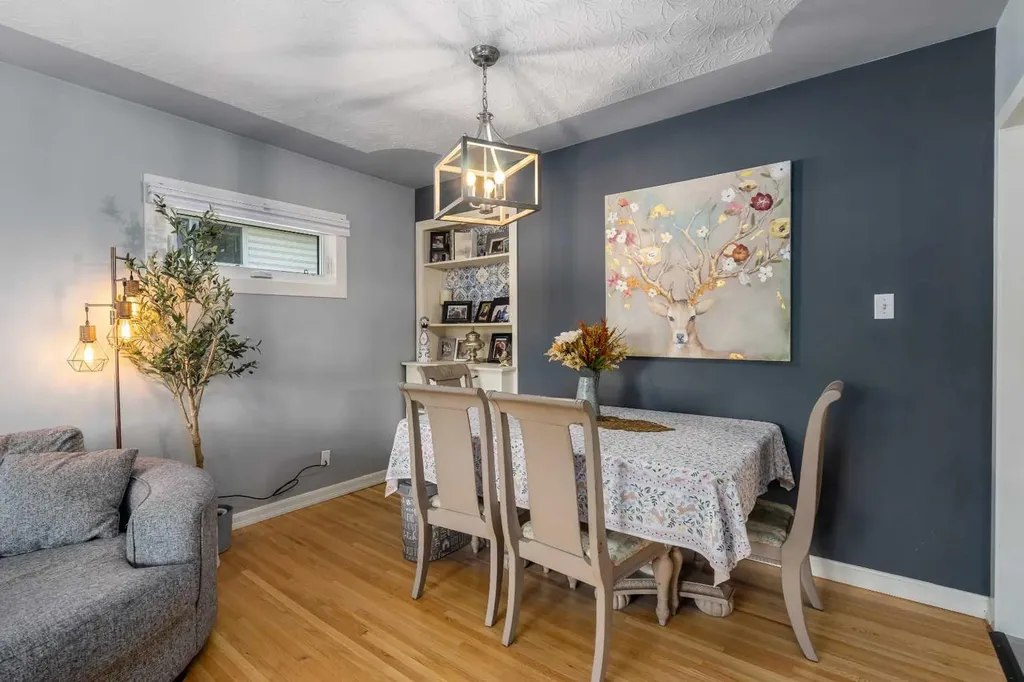 304 Blackthorn Road NW Calgary AB T2K 3S3