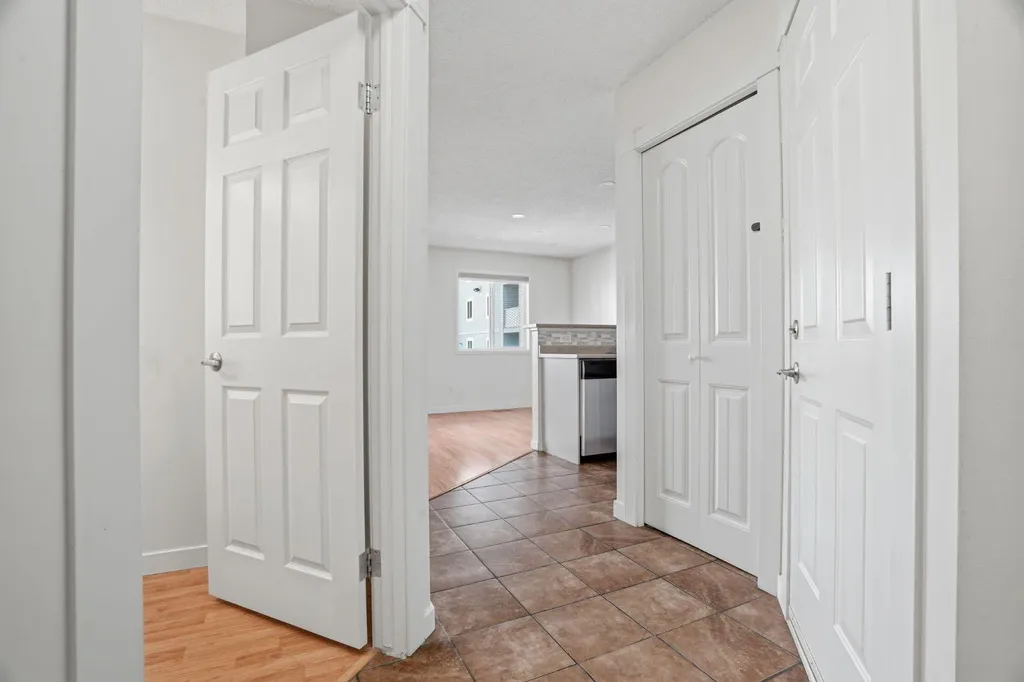 760 Railway Gate SW Airdrie AB T4B 3C5