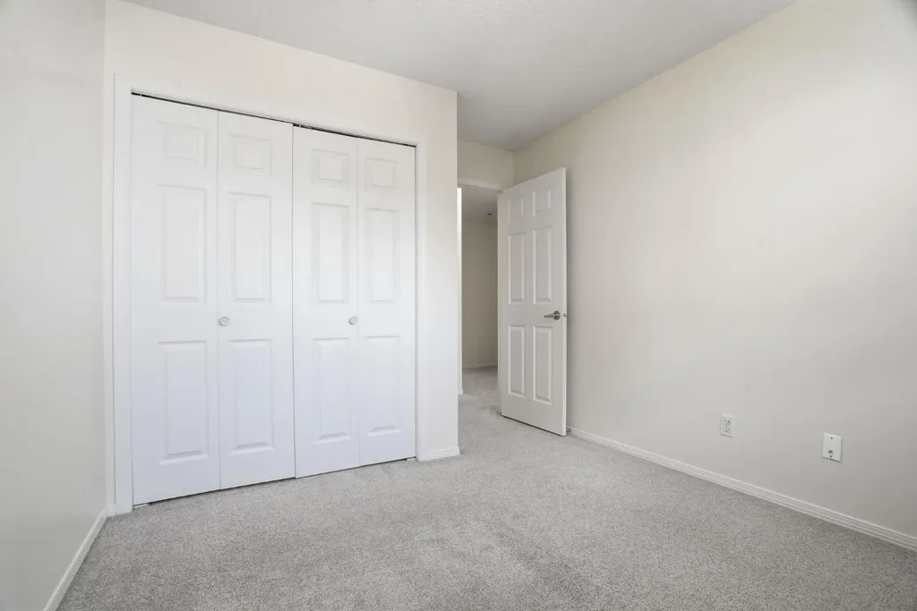760 Railway Gate SW Airdrie AB T4B 3C5