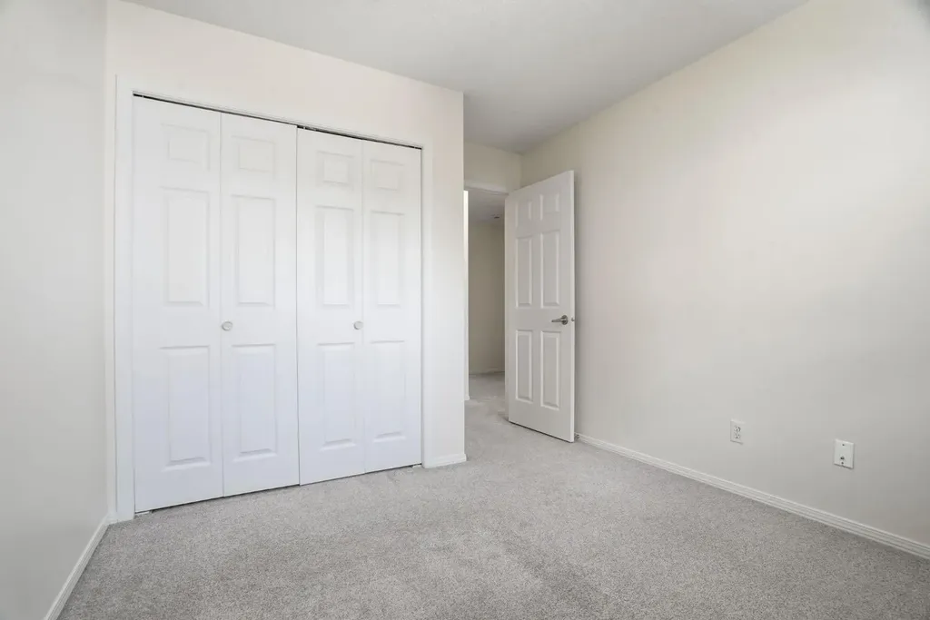 760 Railway Gate SW Airdrie AB T4B 3C5
