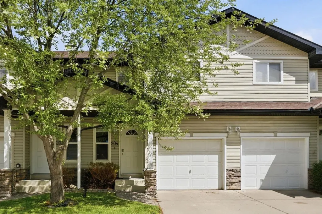 760 Railway Gate SW Airdrie AB T4B 3C5