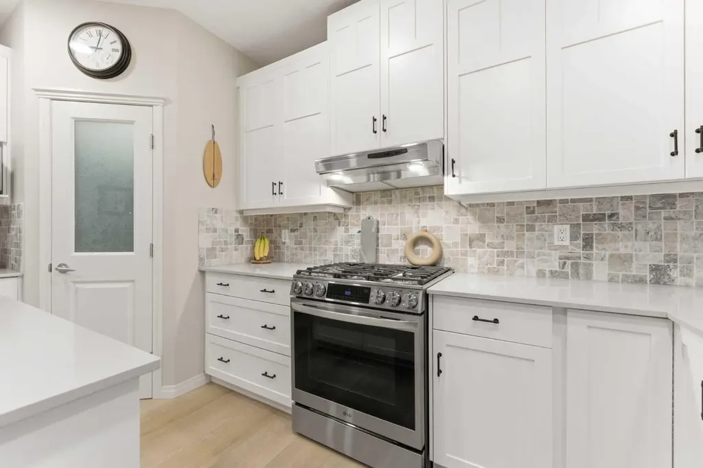 74 Evercreek Bluffs Road SW Calgary AB T2Y 4P2