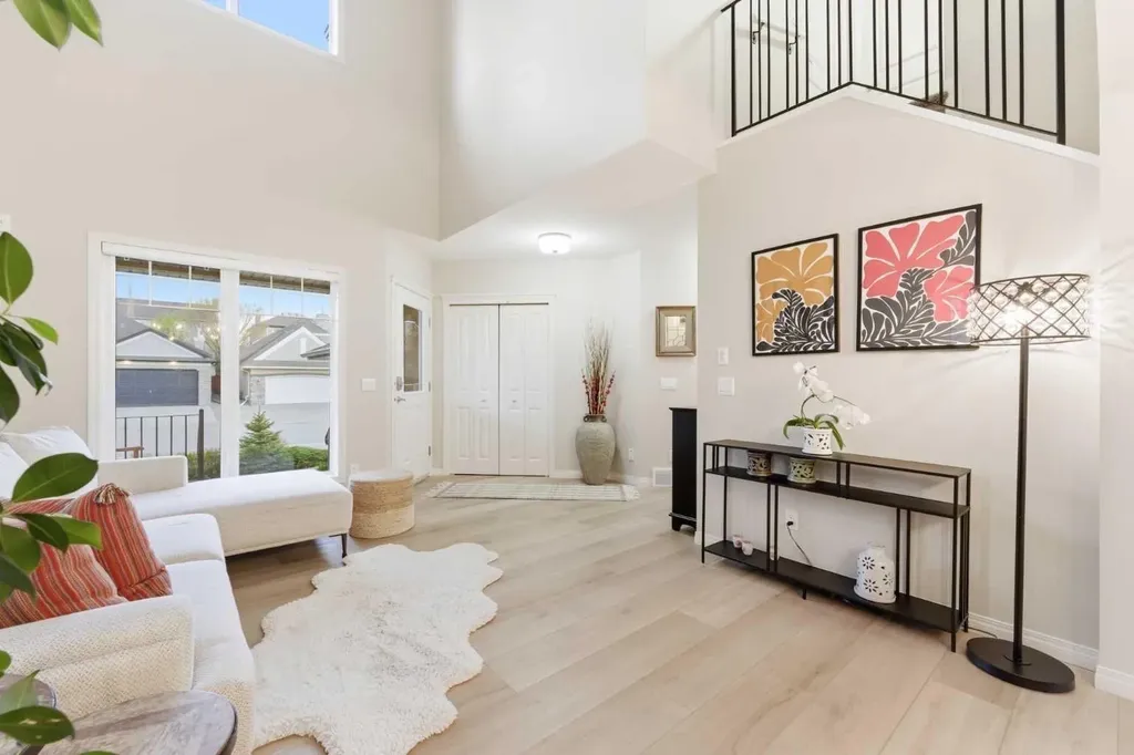74 Evercreek Bluffs Road SW Calgary AB T2Y 4P2