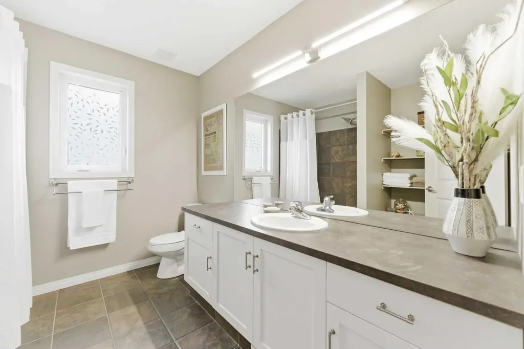 74 Evercreek Bluffs Road SW Calgary AB T2Y 4P2