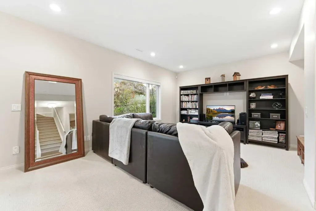 74 Evercreek Bluffs Road SW Calgary AB T2Y 4P2