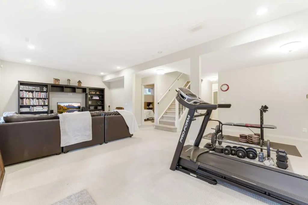 74 Evercreek Bluffs Road SW Calgary AB T2Y 4P2