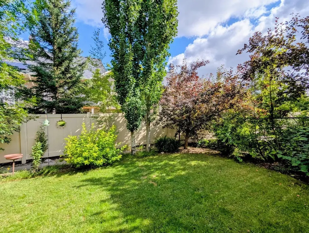 74 Evercreek Bluffs Road SW Calgary AB T2Y 4P2