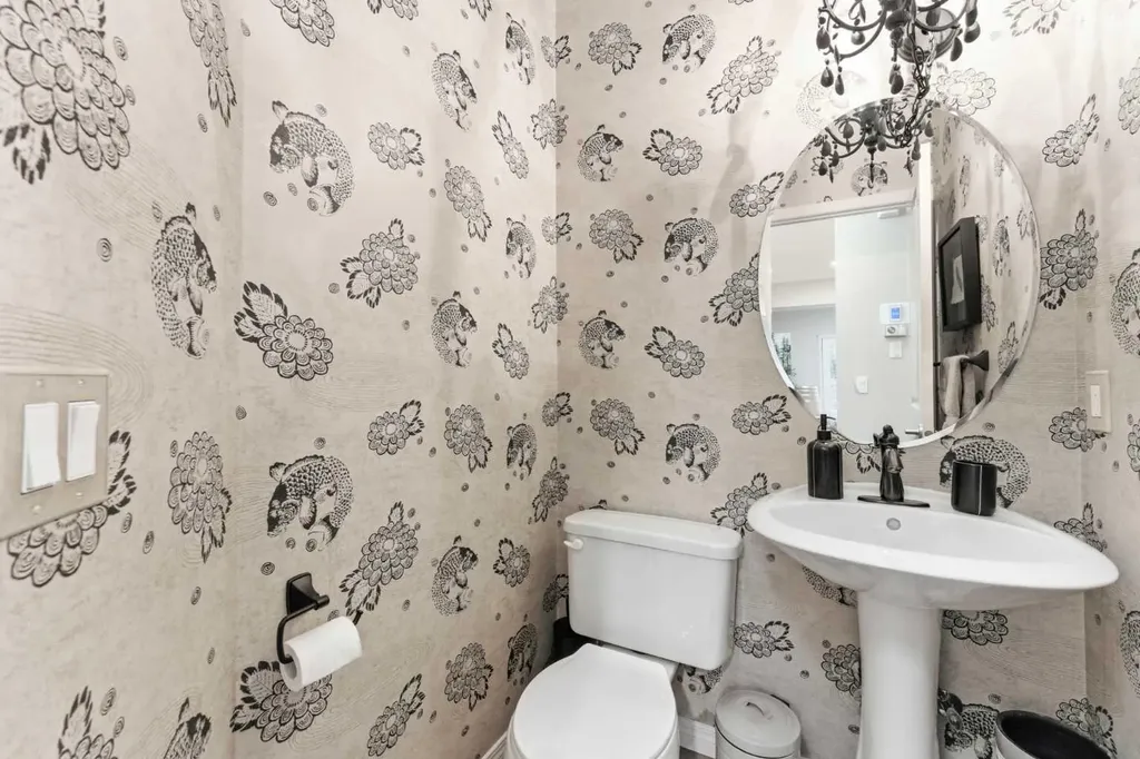 74 Evercreek Bluffs Road SW Calgary AB T2Y 4P2