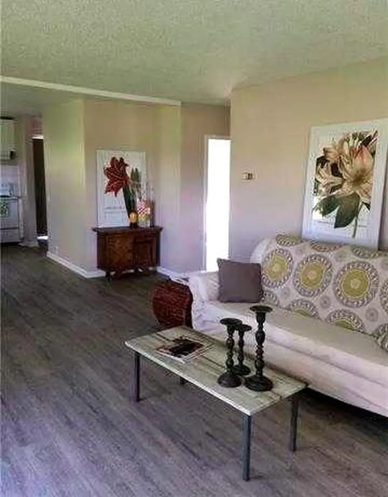9930 103 Avenue Plamondon AB T0A 2T0
