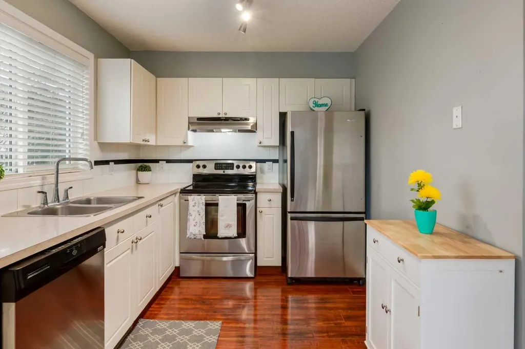 126 Harvest Gold Place NE Calgary AB T3K 4Y2