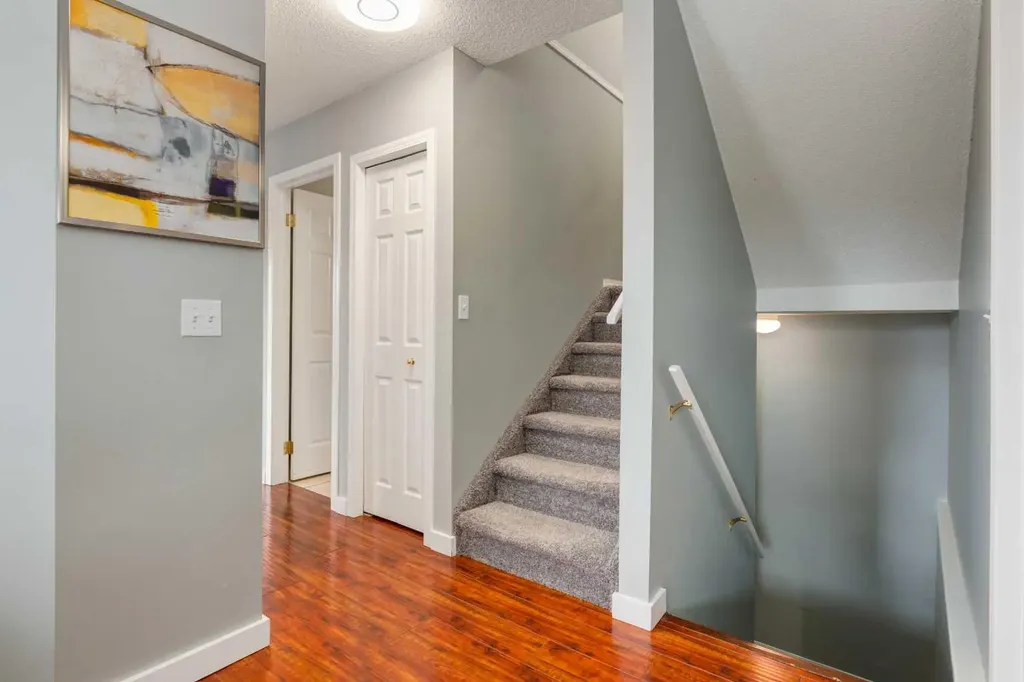 126 Harvest Gold Place NE Calgary AB T3K 4Y2