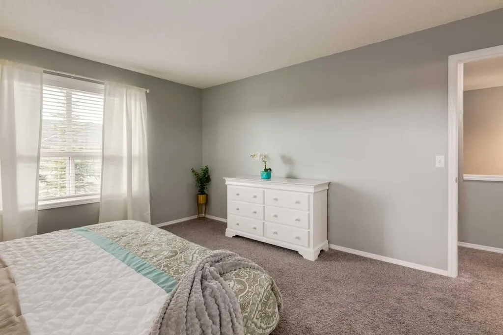 126 Harvest Gold Place NE Calgary AB T3K 4Y2
