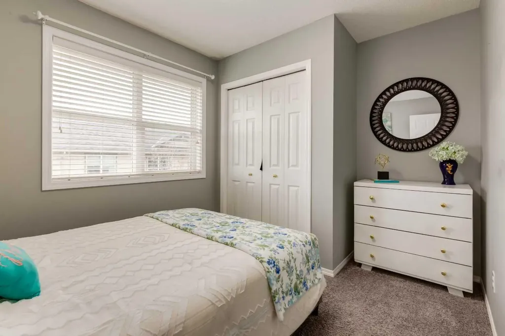 126 Harvest Gold Place NE Calgary AB T3K 4Y2