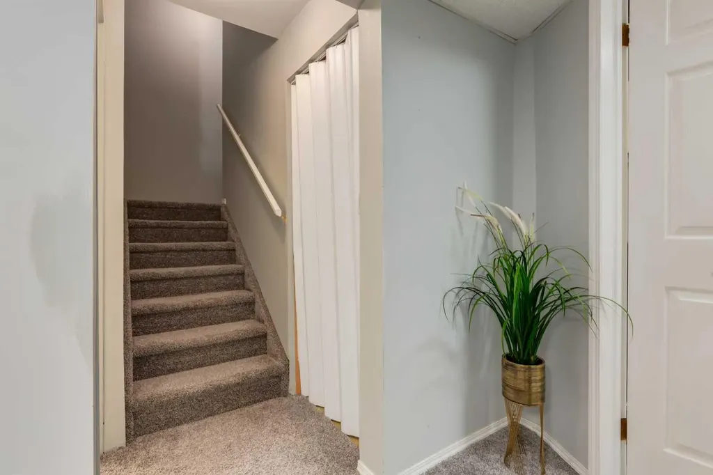 126 Harvest Gold Place NE Calgary AB T3K 4Y2