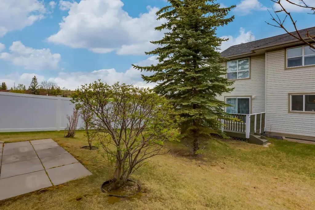 126 Harvest Gold Place NE Calgary AB T3K 4Y2