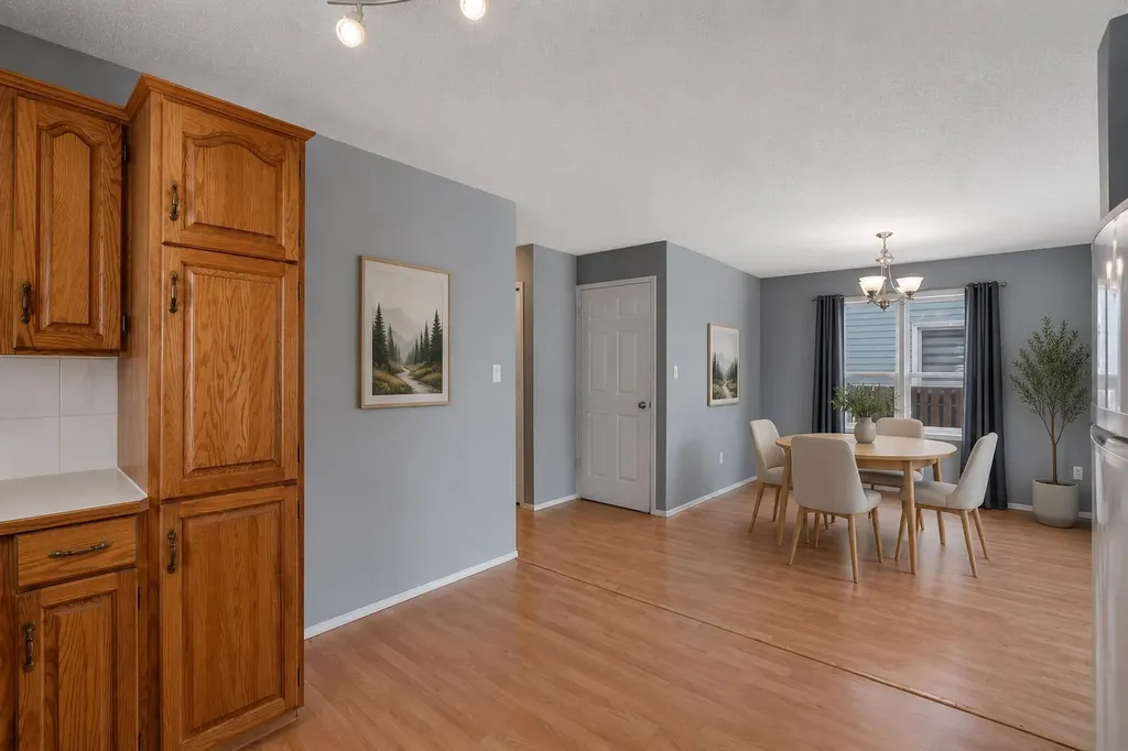260 Erin Woods Drive SE Calgary AB T2B 3B9