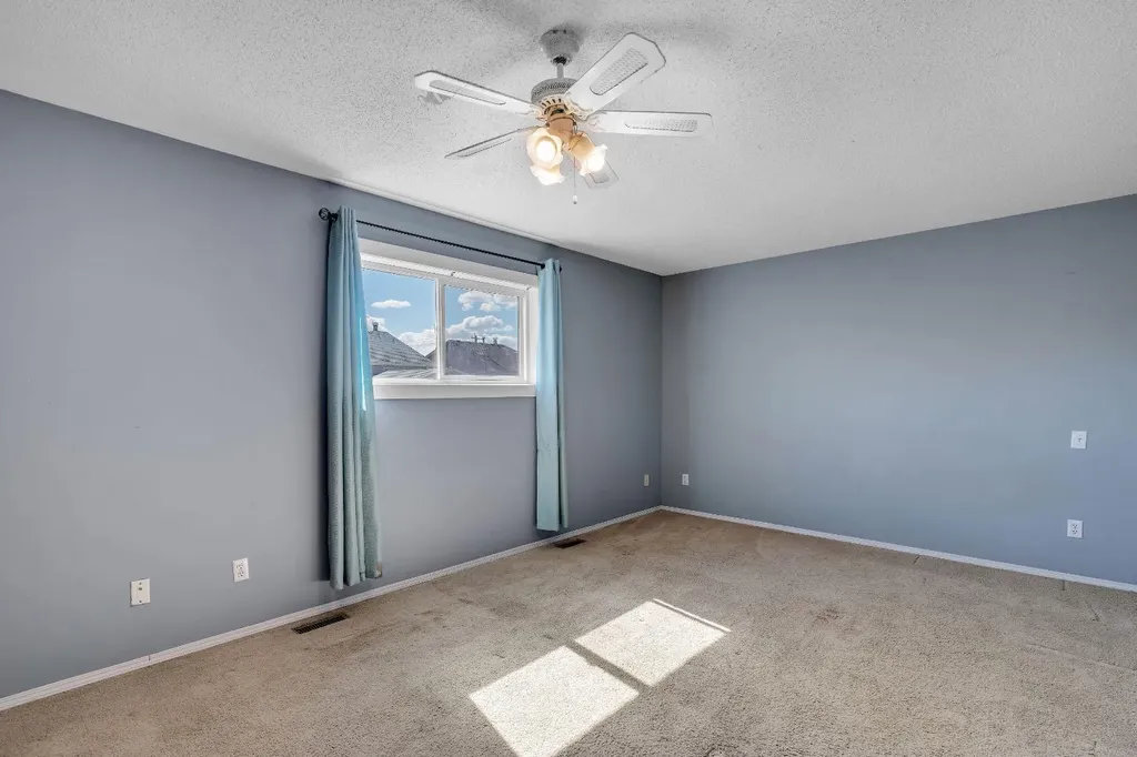 260 Erin Woods Drive SE Calgary AB T2B 3B9