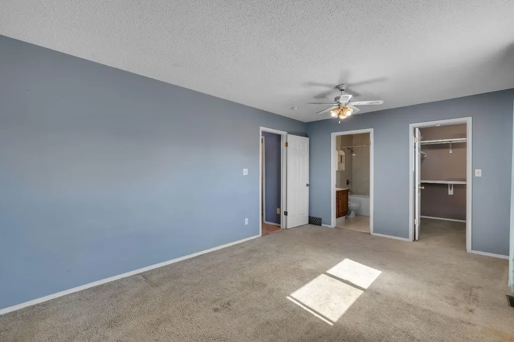 260 Erin Woods Drive SE Calgary AB T2B 3B9