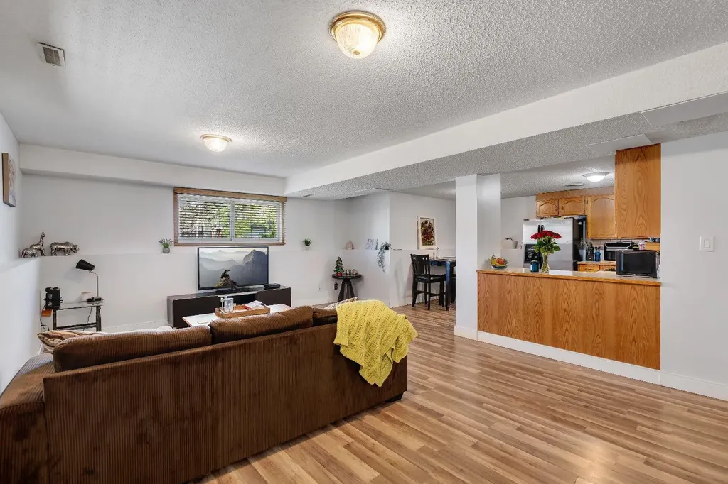 260 Erin Woods Drive SE Calgary AB T2B 3B9