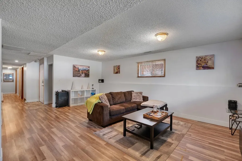 260 Erin Woods Drive SE Calgary AB T2B 3B9