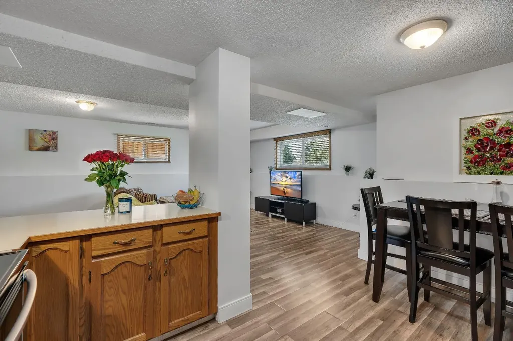 260 Erin Woods Drive SE Calgary AB T2B 3B9