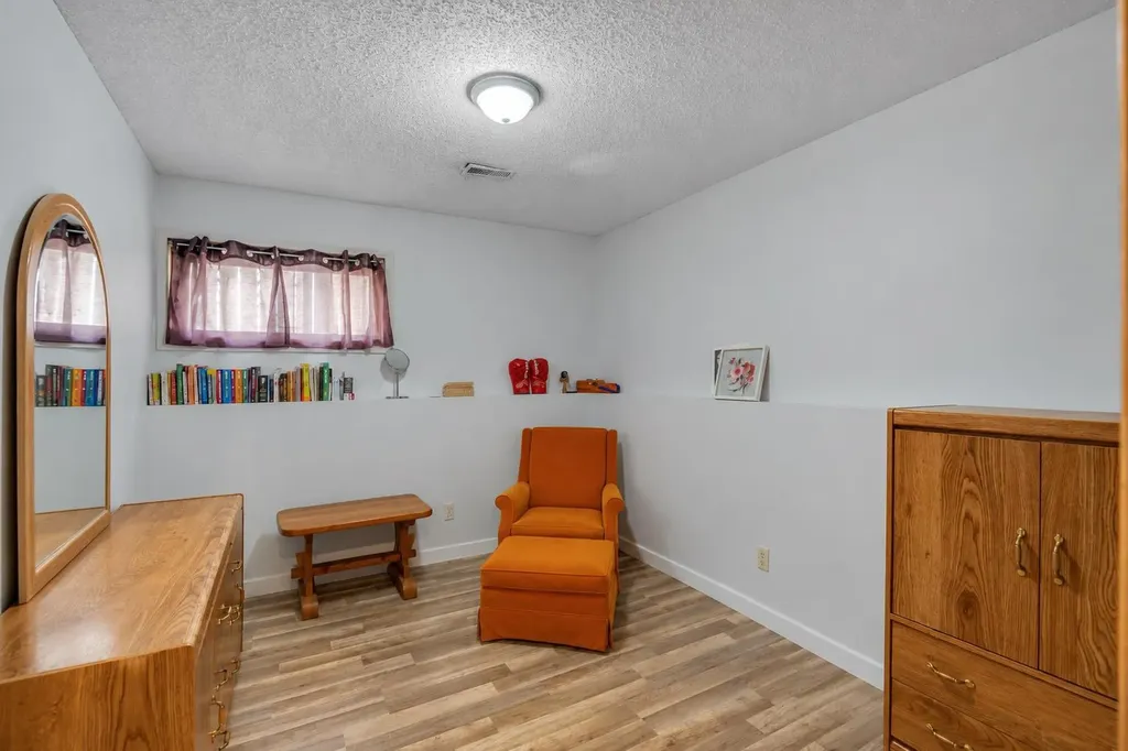 260 Erin Woods Drive SE Calgary AB T2B 3B9