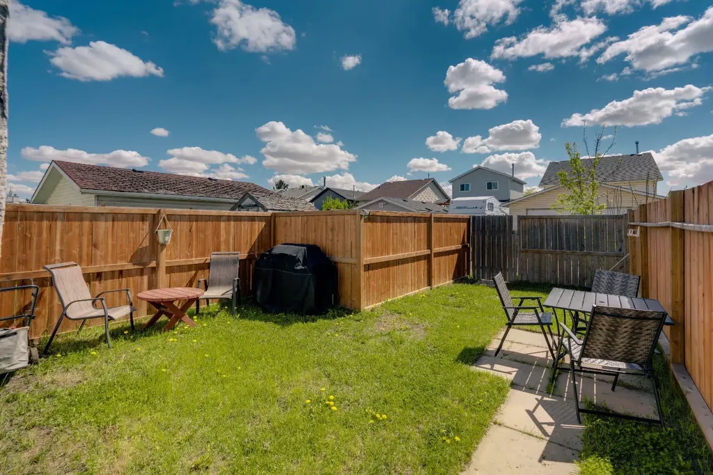 260 Erin Woods Drive SE Calgary AB T2B 3B9