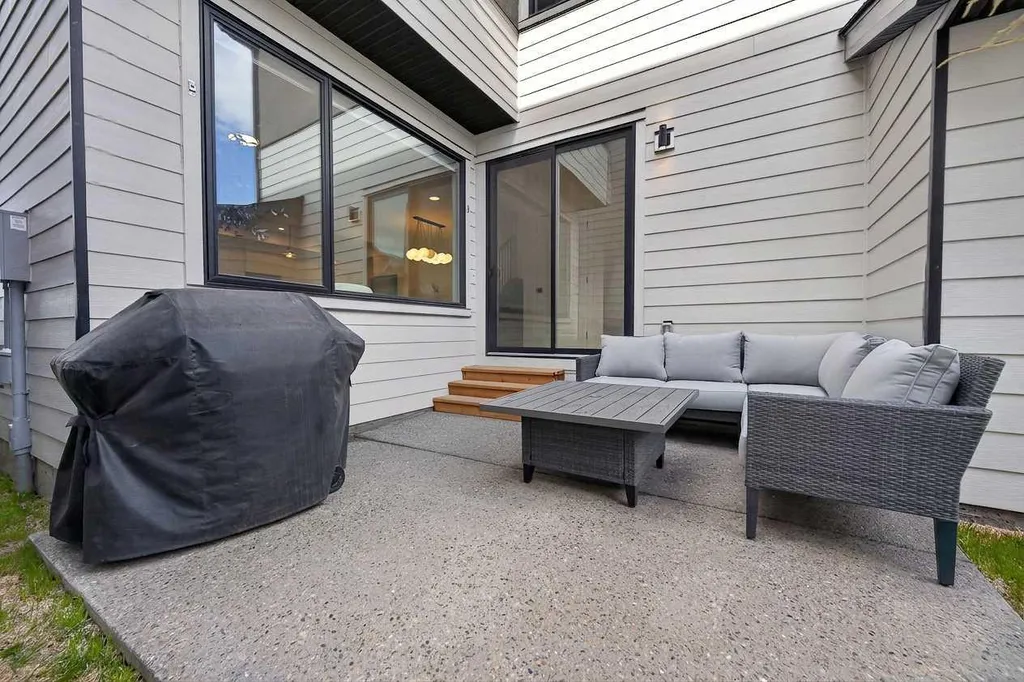 267 Bluerock Avenue SW Calgary AB T2Y0W2