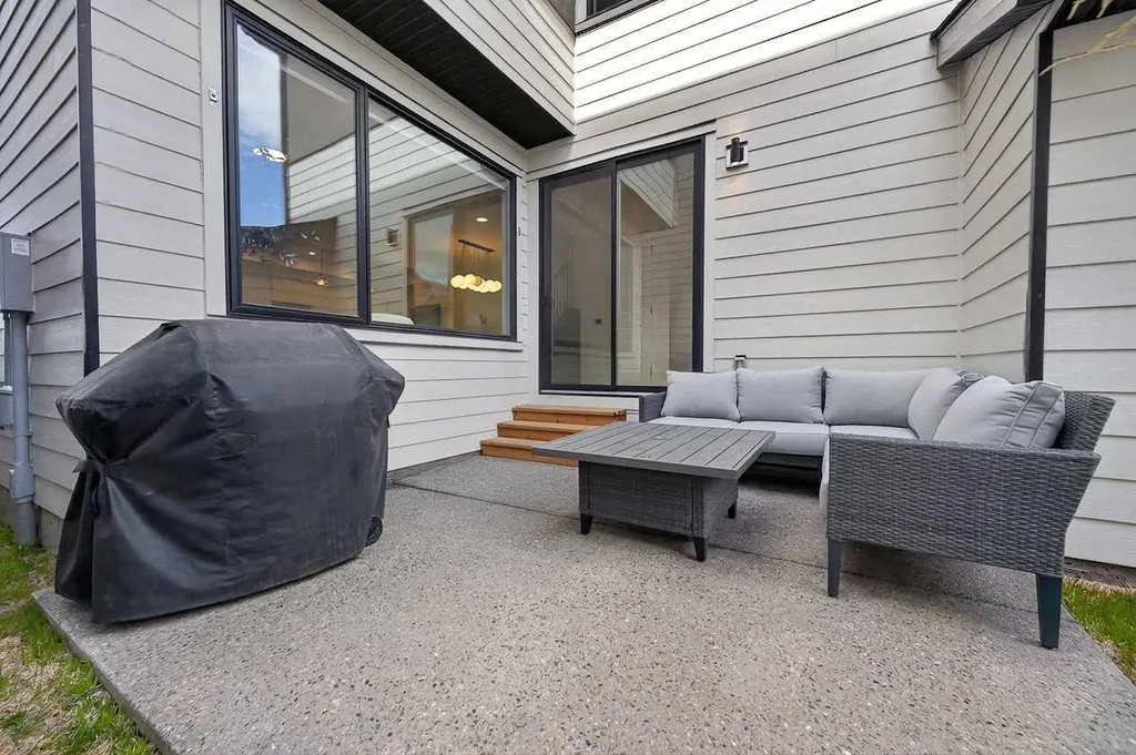267 Bluerock Avenue SW Calgary AB T2Y0W2