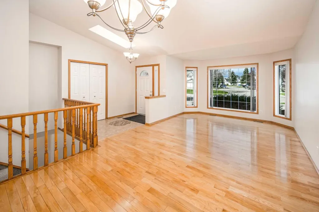 149 Sceptre Court NW Calgary AB T3L 1X9
