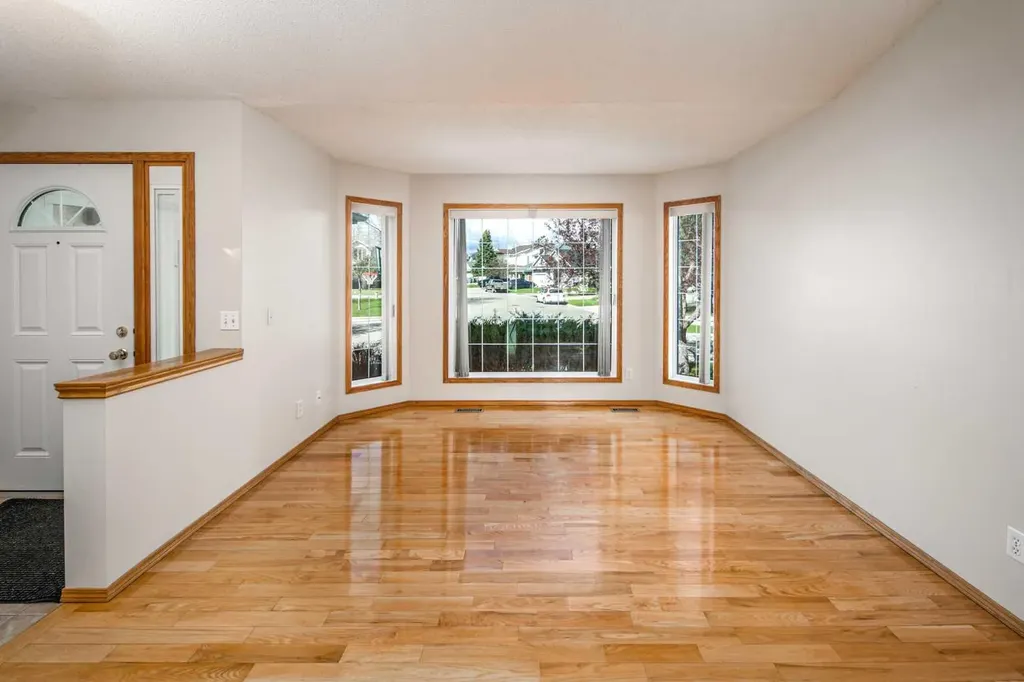 149 Sceptre Court NW Calgary AB T3L 1X9