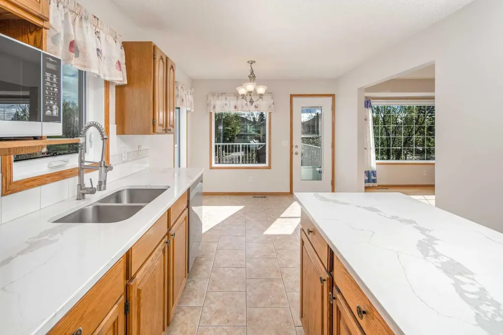 149 Sceptre Court NW Calgary AB T3L 1X9