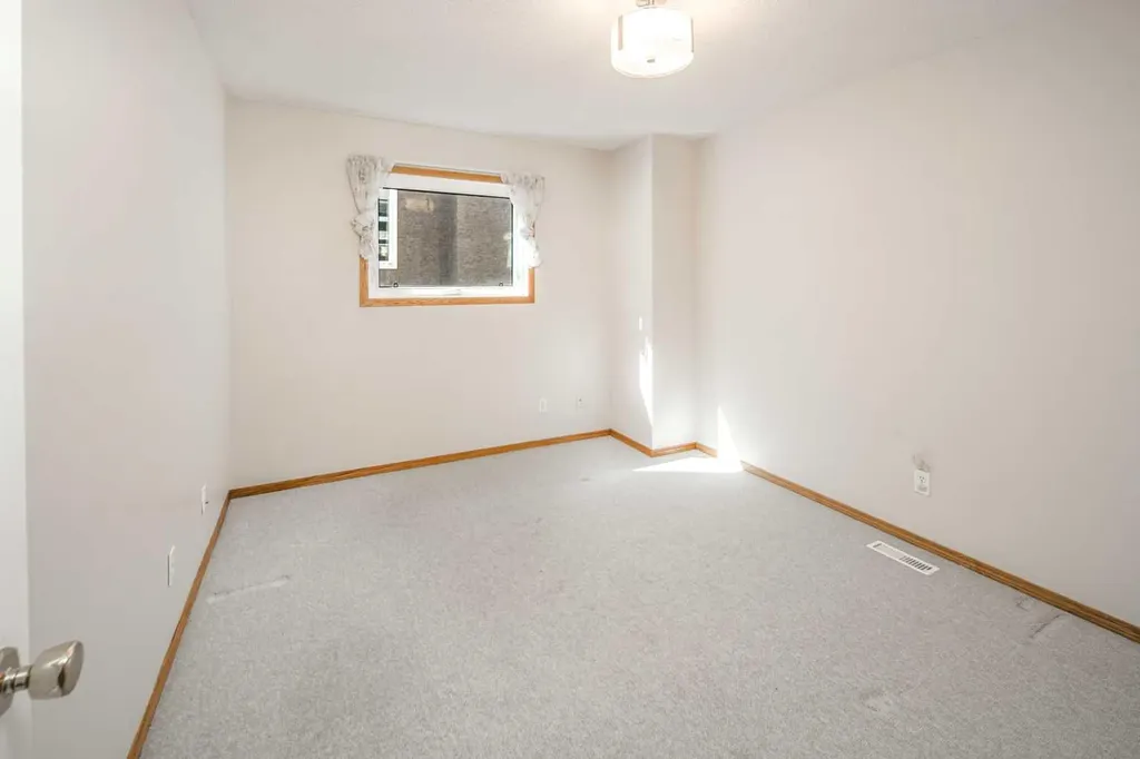 149 Sceptre Court NW Calgary AB T3L 1X9