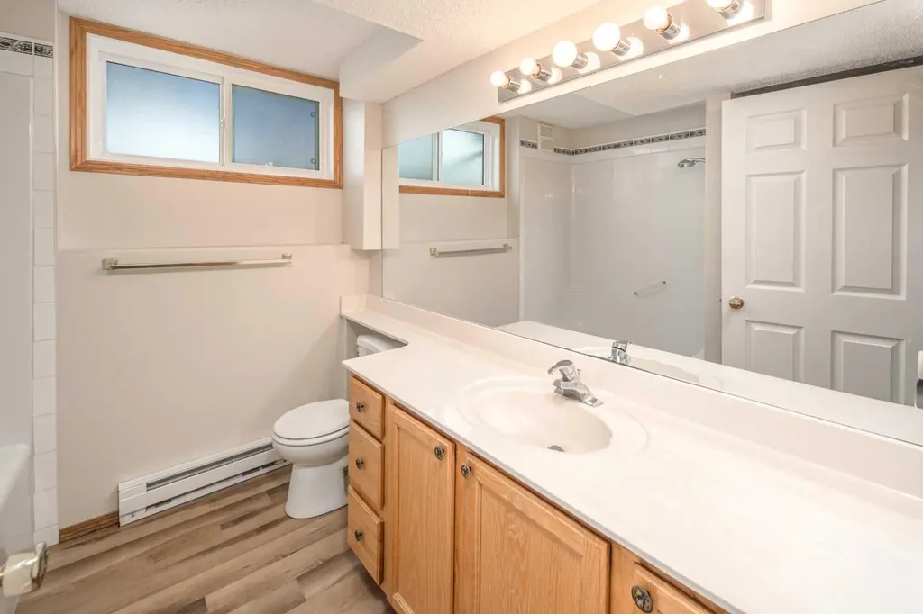 149 Sceptre Court NW Calgary AB T3L 1X9