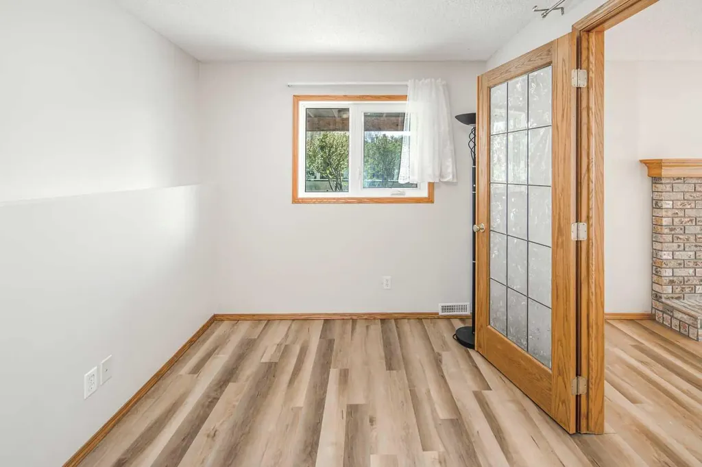 149 Sceptre Court NW Calgary AB T3L 1X9