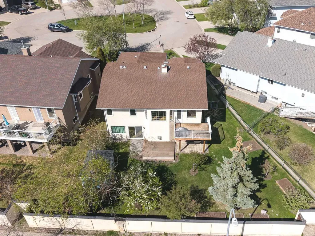 149 Sceptre Court NW Calgary AB T3L 1X9