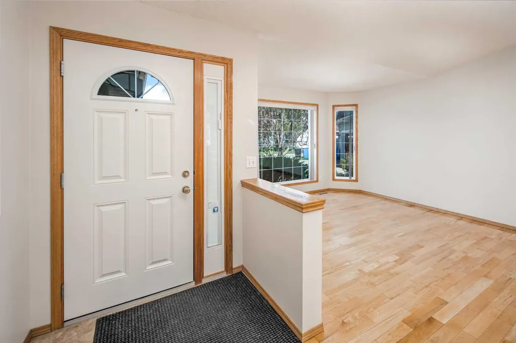 149 Sceptre Court NW Calgary AB T3L 1X9