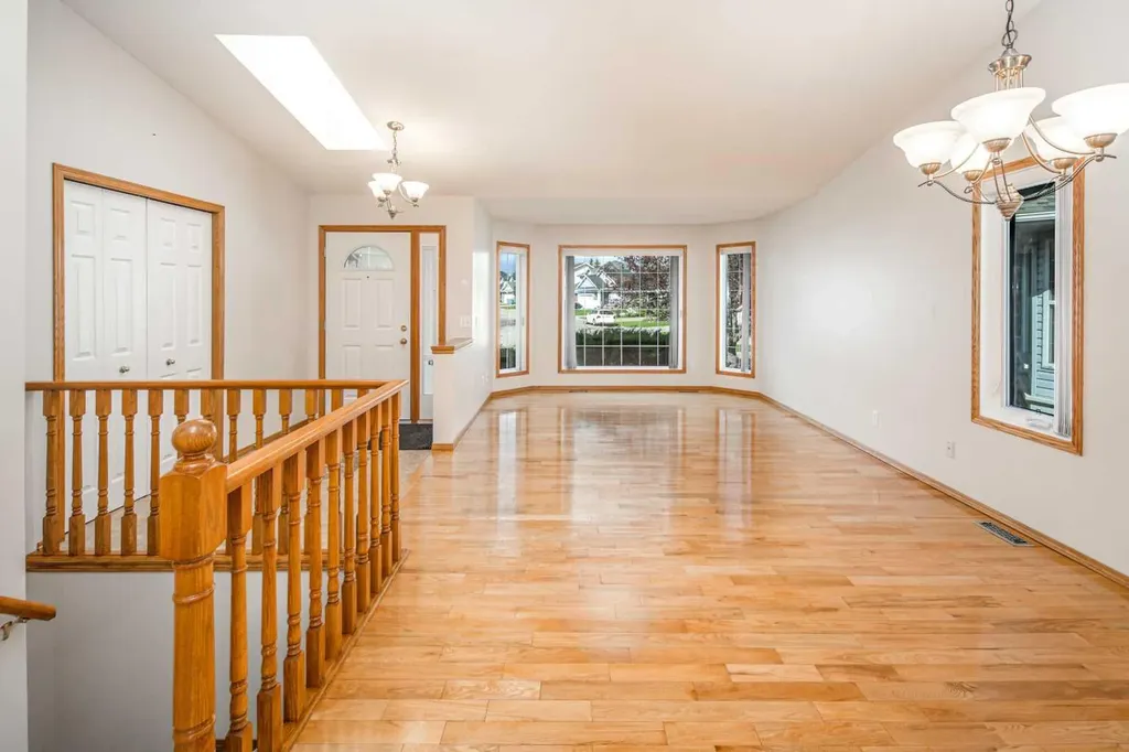 149 Sceptre Court NW Calgary AB T3L 1X9