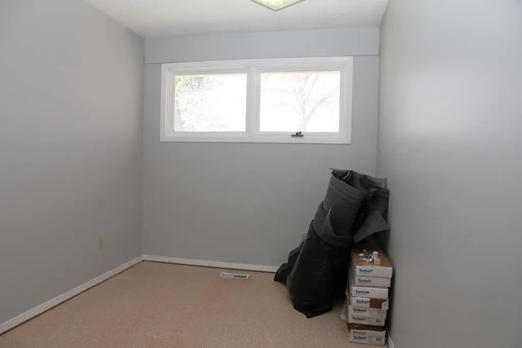 3907 49 Avenue Lloydminster SK S9V 0S1