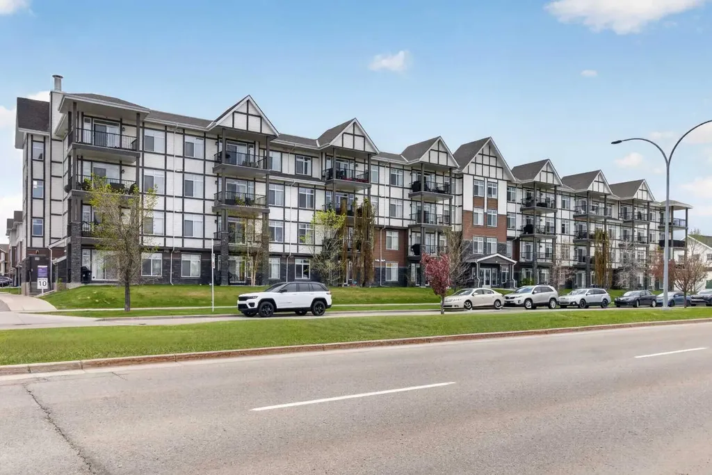 6603 New Brighton Avenue SE Calgary AB T2Z5E5