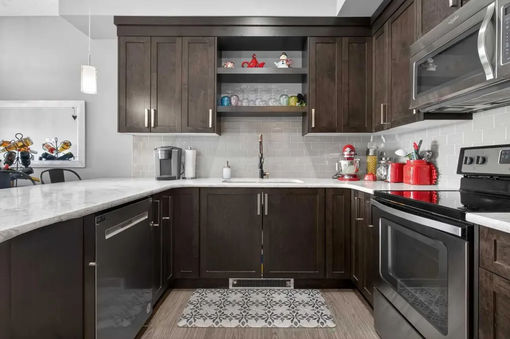 6603 New Brighton Avenue SE Calgary AB T2Z5E5