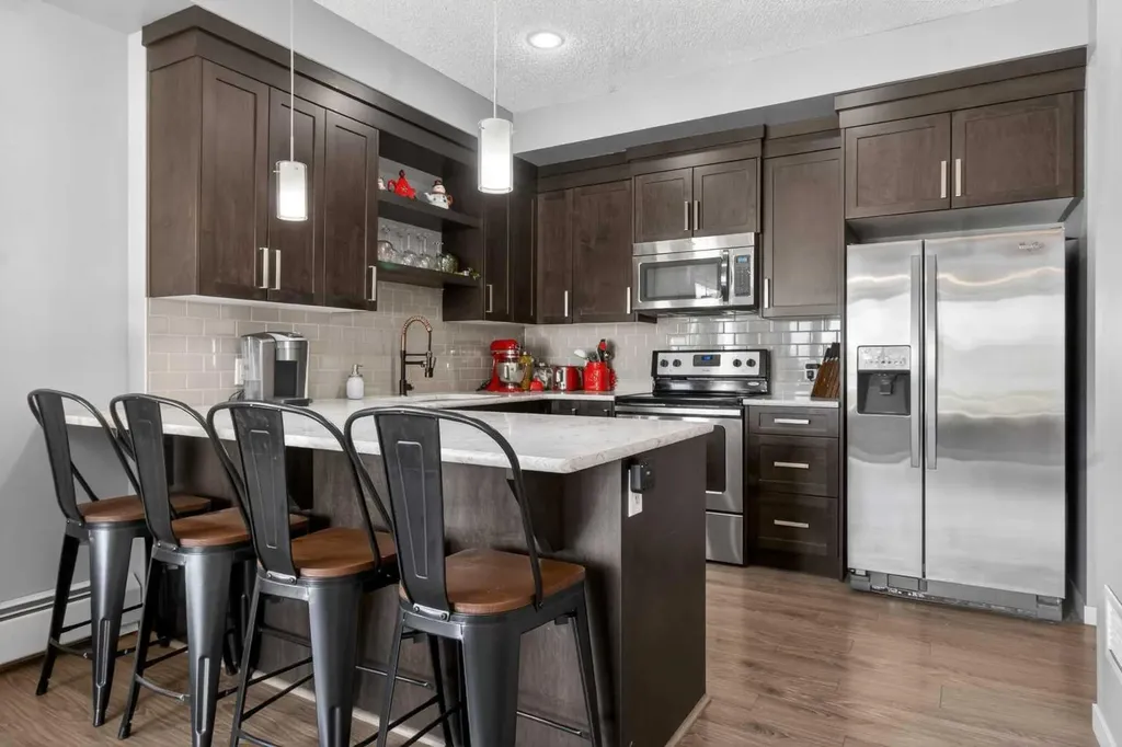 6603 New Brighton Avenue SE Calgary AB T2Z5E5