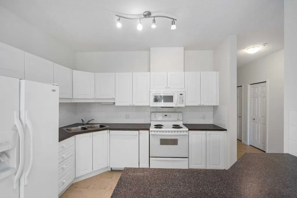 5201 Dalhousie Drive NW Calgary AB T3A 5Y7