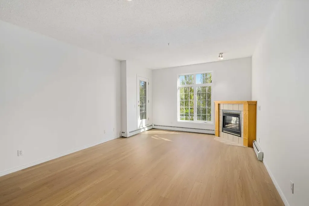 5201 Dalhousie Drive NW Calgary AB T3A 5Y7